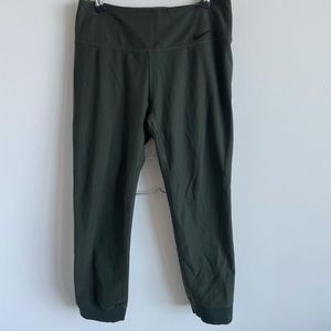 Olive Green Nike cropped leggings